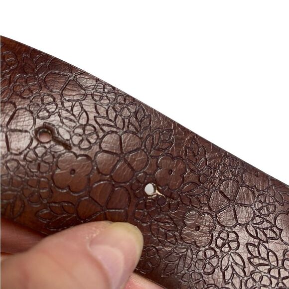 Brown Floral Faux Leather Belt with Ornate Rhinestone Flower Buckle - Picture 5 of 10